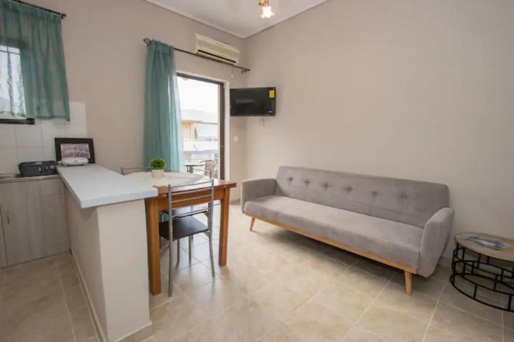 Vasileiou Apartments Kamena Vourla Exterior photo